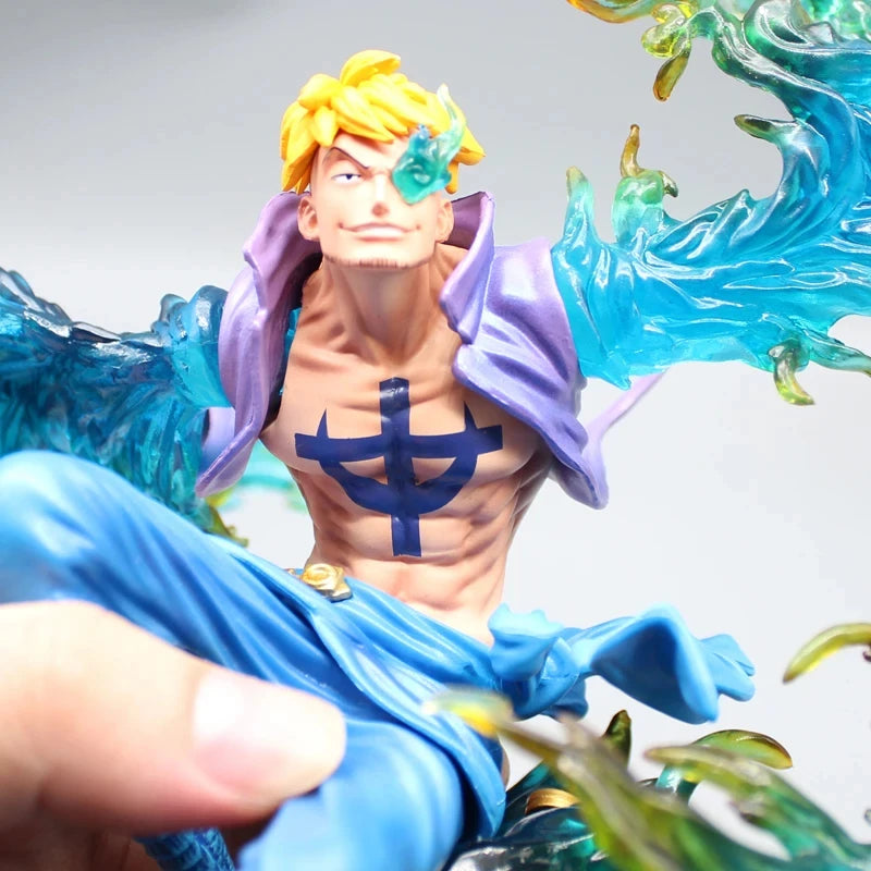 31cm One Piece Figure | Detailed figure of Marco, the Immortal Phoenix, from the One Piece universe in full flight, capturing his majestic appearance and phoenix wings with realism. Ideal for collectors and anime fans!