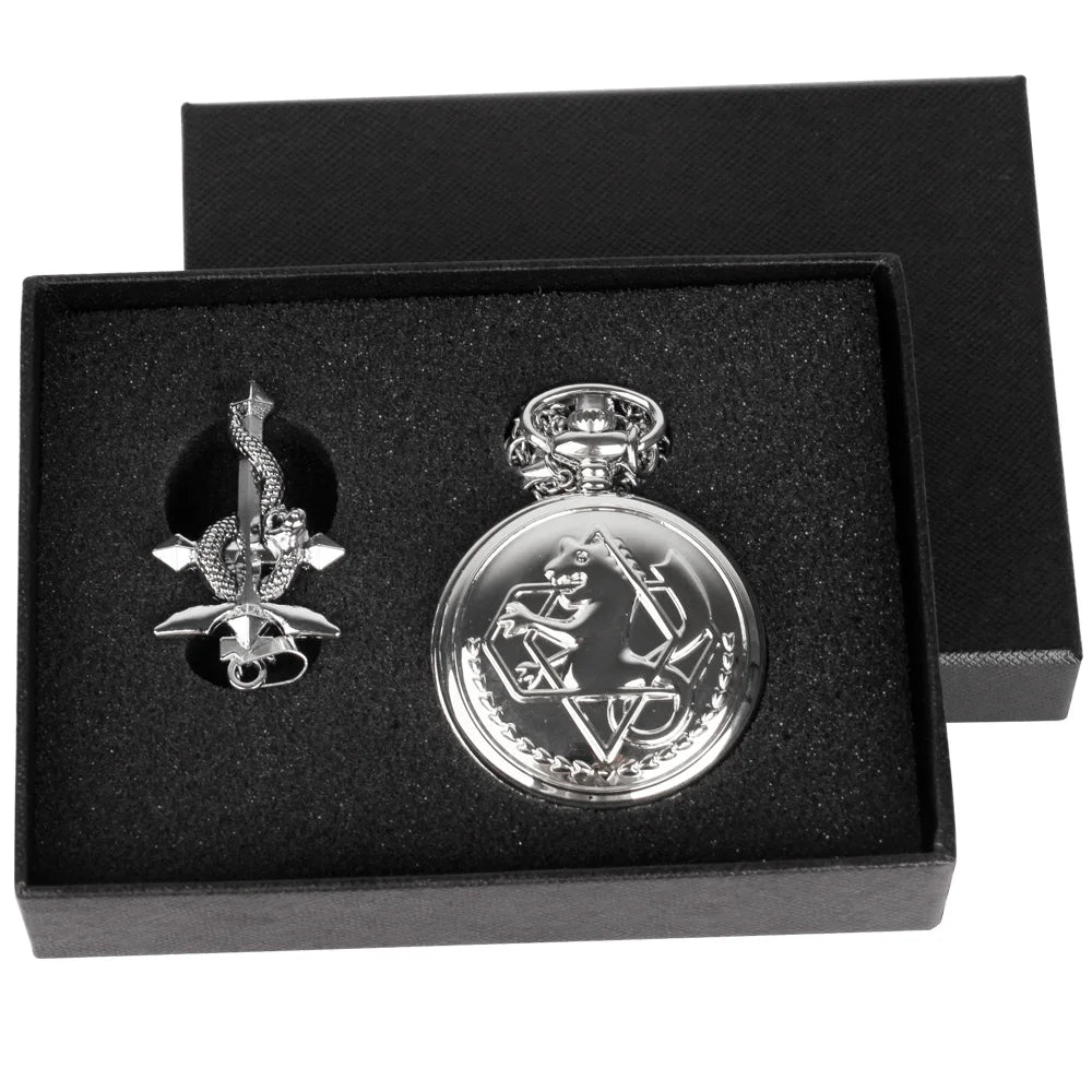 Réplique haute qualité de la montre de poche Fullmetal Alchemist. Accessoire cosplay avec boîte, parfait pour les fans de l'anime