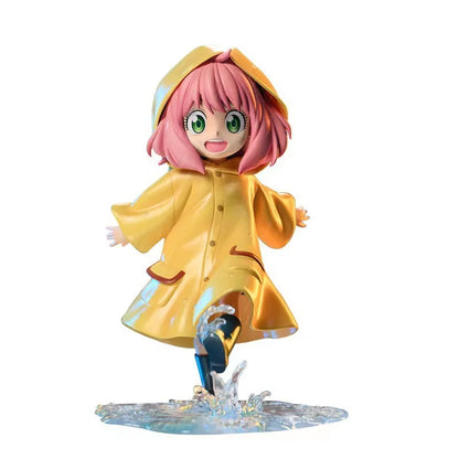 Figura ESPÍA×FAMILIAR de 13cm | Figura que representa a Anya Forger con ropa de lluvia, de estilo kawaii. Ideal para los fanáticos de SPY×FAMILY, esta linda figura es perfecta para coleccionistas, niños o como regalo único. 