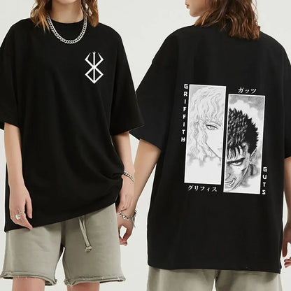 Cotton T-shirt, with a Berserk print. Available in oversized size, this model is perfect for fans of the anime. Comfortable and trendy, it can be worn as casual clothing or to show your love for Berserk