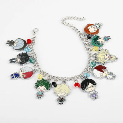 Charm bracelet with My Hero Academia character pendants. Perfect for fans of the anime, this stylish accessory makes a great gift. Ideal for completing an outfit with an anime touch