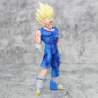 20cm Figurine Dragon Ball | Majin Vegeta Super Saiyan. Ajoutez cette pièce emblématique à votre collection ou offrez-la en cadeau à un passionné de Dragon Ball !