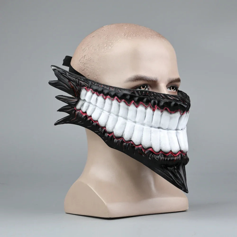 Máscara de miedo inspirada en el personaje Okarun de Dan Da Dan. Perfecto para Halloween, disfraces o eventos de cosplay. ¡Tamaño adulto, ideal para completar tu disfraz e impresionar a los fans del anime!