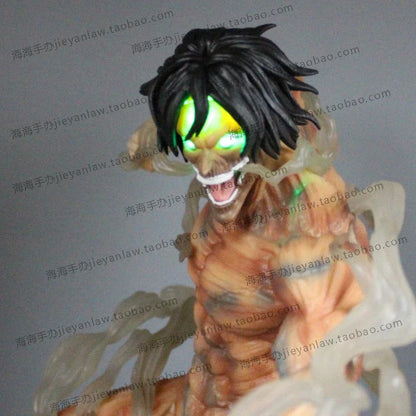 Figura Ataque a los Titanes de 40 cm | Estatua que representa a Eren Jäger como el Titán Atacante. Perfecta para coleccionistas y fanáticos de Attack on Titan, esta imponente figura es un regalo excepcional para una decoración inspirada en el anime. 