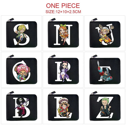 Cartera de cuero con cremallera de una pieza de 12 * 10 cm. Esta billetera de cuero presenta las iniciales de personajes icónicos de One Piece, combinando estilo y funcionalidad. 