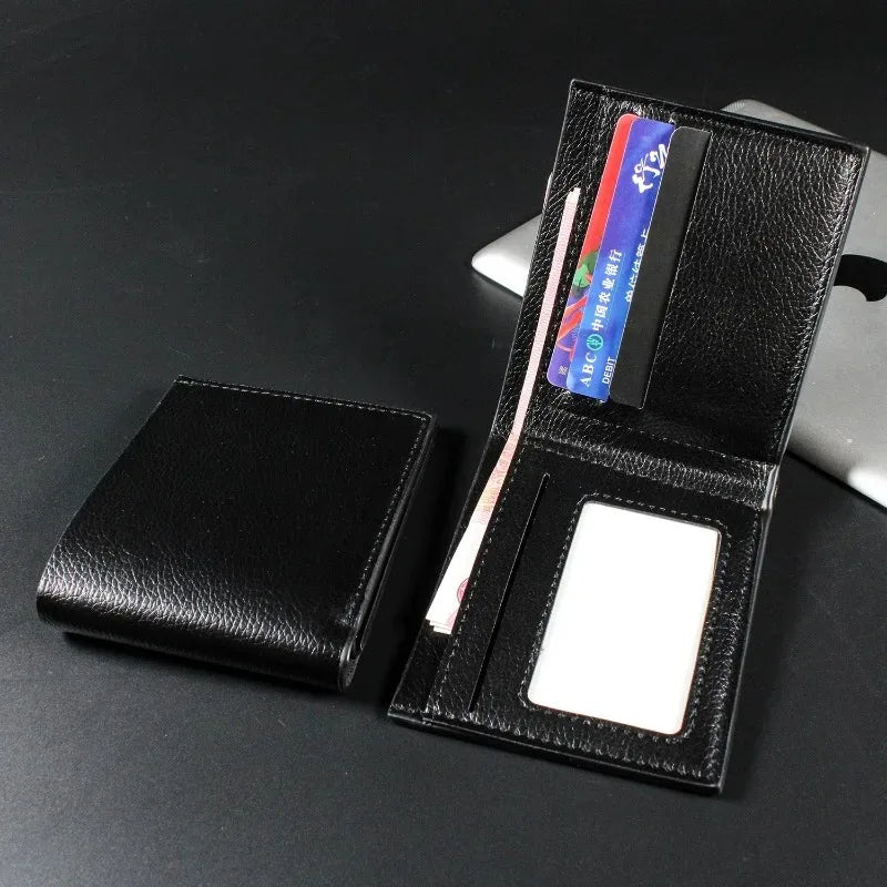 Cartera de piel sintética de una pieza de 12 x 9 cm. Elegante cartera negra y marrón decorada con logotipos de personajes de One Piece, ¡ideal para fans! 