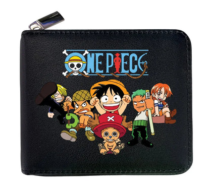 Cartera de cuero con cremallera de una pieza de 12 * 10 cm. Esta billetera de cuero presenta las iniciales de personajes icónicos de One Piece, combinando estilo y funcionalidad. 