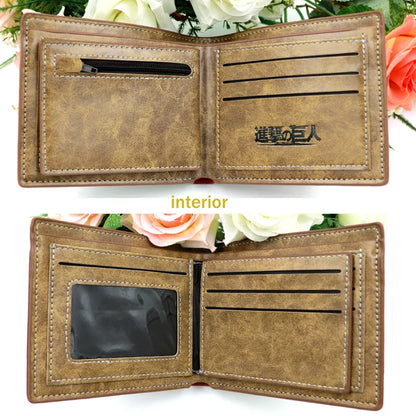 12*10cm | Cartera de piel Attack on Titan de alta calidad, con el icónico logo de la serie. Un accesorio elegante y funcional para los fanáticos del anime. 