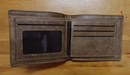 12*10cm | Cartera de piel One Piece de alta calidad, con los logos icónicos de la serie. Un accesorio elegante y funcional para los fanáticos del anime. 