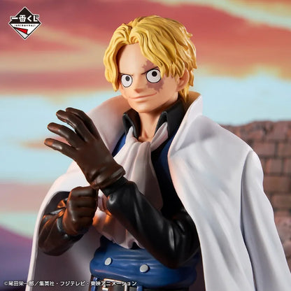 Figura de una pieza de 24 cm | Koala, Sabo y Monkey D. Dragón. Producto oficial de Bandai Ichiban, ideal para los fans de los Revolucionarios. Esta figura de alta calidad captura los detalles dinámicos de los personajes. 