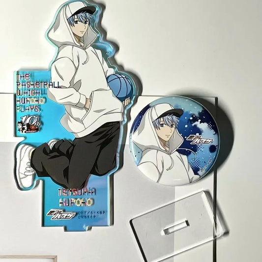 Figurine en acrylique Kuroko Tetsuya | Standee inspiré de Kuroko no Basket. Parfait pour la décoration de bureau, la collection de goods d'anime ou comme cadeau pour un ami fan