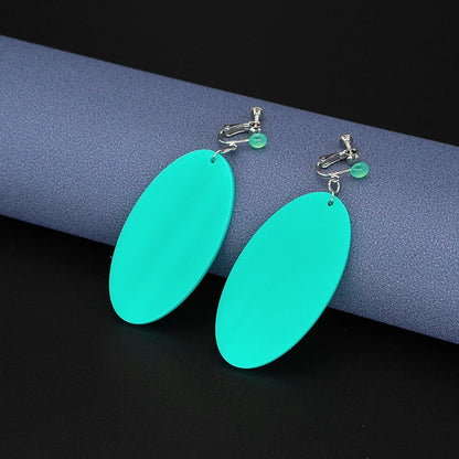 Set de cosplay Ayase Momo de Dan Da Dan. Longues boucles d'oreilles et colliers. Idéal pour les conventions, les fêtes d'Halloween ou les spectacles