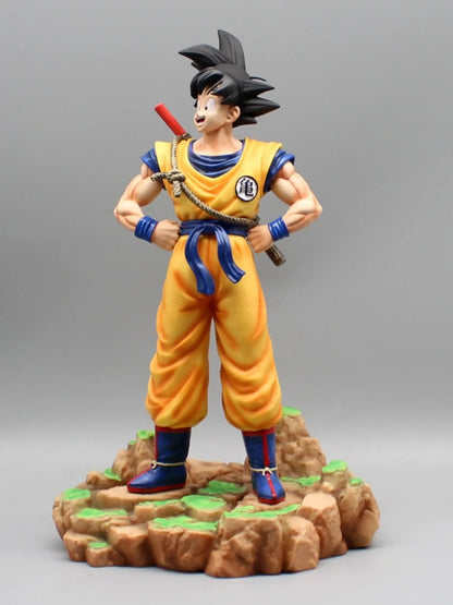 Figurine de Collection Dragon Ball | Son Goku : Modèle en position debout représentant Goku avec son baton magique. Une pièce parfaite pour les fans d'Anime, idéale comme objet de collection