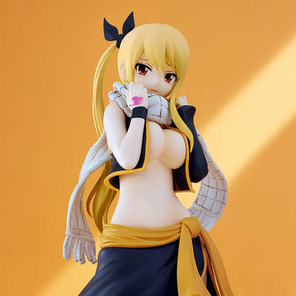 Figura BANDAI Fairy Tail de 22cm | Figura original de Lucy Heartfilia con el traje de Natsu. Modelo de edición limitada con detalles precisos y mano de obra fina, ideal para coleccionistas y fanáticos del anime.