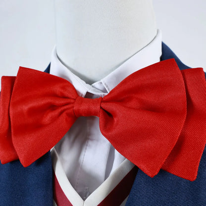 Adopta el auténtico estilo Dan Da Dan con estos uniformes de cosplay inspirados en los trajes de Aira Shiratori y Okarun. Perfecto para convenciones, sesiones de fotos o eventos de cosplay.