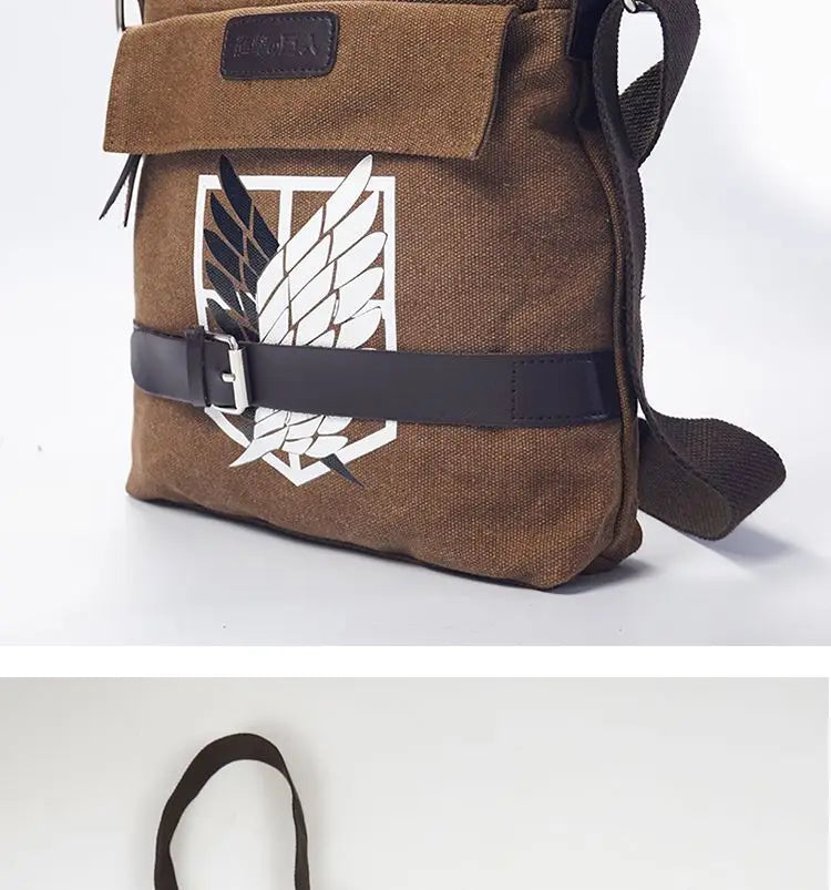 Attack on Titan Large Capacity Crossbody Bag | Show off your passion for Attack on Titan with this retro crossbody bag. Designed to be simple and versatile, this bag offers a large storage capacity, ideal for everyday use 