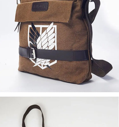 Attack on Titan Large Capacity Crossbody Bag | Show off your passion for Attack on Titan with this retro crossbody bag. Designed to be simple and versatile, this bag offers a large storage capacity, ideal for everyday use 