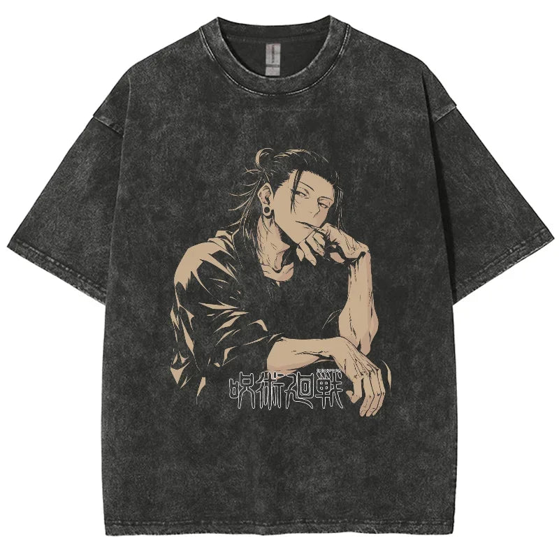 Jujutsu Kaisen washed cotton t-shirt, inspired by Harajuku style. This retro and unisex top is perfect for anime fans and to add a unique touch to your clothing style. 