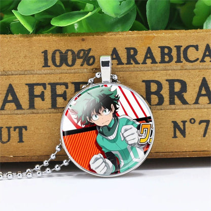 Collar My Hero Academia con un elegante colgante redondo, inspirado en los personajes de My Hero Academia. Accesorio ideal para completar un look o regalar