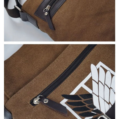 Attack on Titan Large Capacity Crossbody Bag | Show off your passion for Attack on Titan with this retro crossbody bag. Designed to be simple and versatile, this bag offers a large storage capacity, ideal for everyday use 