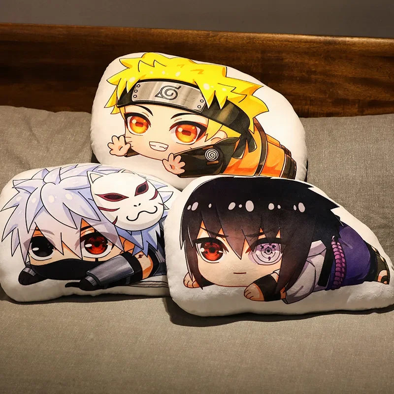 42*27cm Coussin Poupées Anime Naruto : adorables figurines de Sasuke, Kakashi, Itachi et Uzumaki Naruto. Parfait pour les fans de Kawaii !
