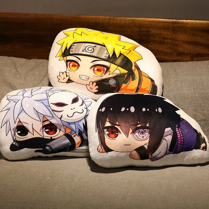 42*27cm Coussin Poupées Anime Naruto : adorables figurines de Sasuke, Kakashi, Itachi et Uzumaki Naruto. Parfait pour les fans de Kawaii !