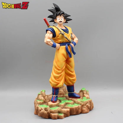 Figurine de Collection Dragon Ball | Son Goku : Modèle en position debout représentant Goku avec son baton magique. Une pièce parfaite pour les fans d'Anime, idéale comme objet de collection