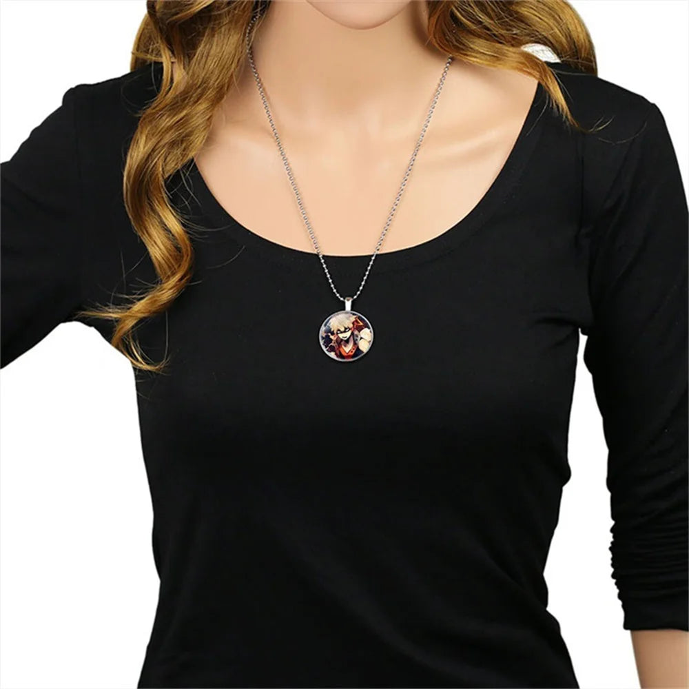 Collar My Hero Academia con un elegante colgante redondo, inspirado en los personajes de My Hero Academia. Accesorio ideal para completar un look o regalar
